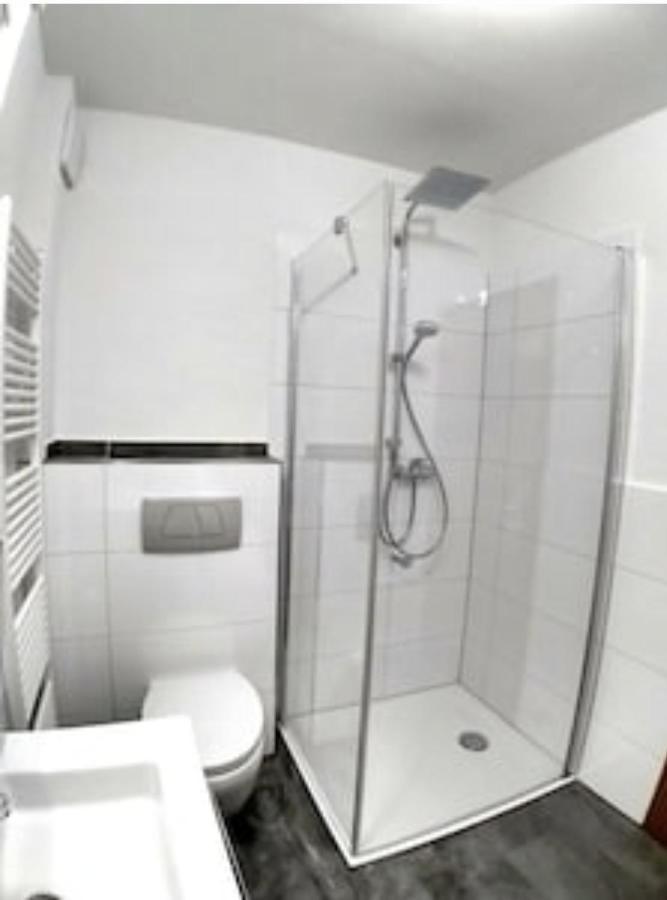 Exklusive Ferienwohnung Mit Terasse Und Garten In Einbeck, Zentrum! Neu!! Екстер'єр фото