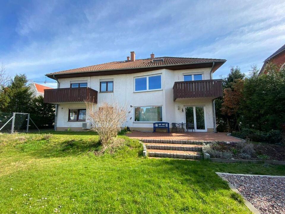 Exklusive Ferienwohnung Mit Terasse Und Garten In Einbeck, Zentrum! Neu!! Екстер'єр фото